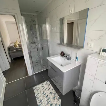 Ayline Apartment
